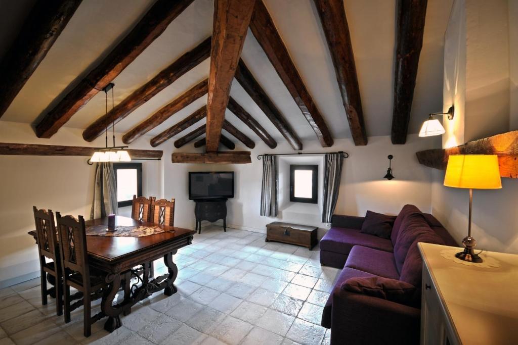 La Casa Grande De Albarracin Apartment Room photo